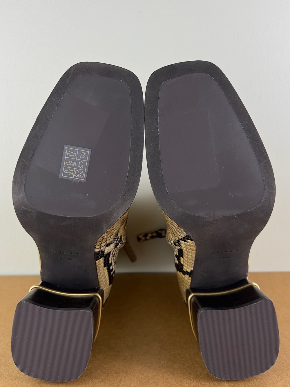 NEW TORY BURCH SNAKE-EMBOSSED LEATHER BOOTIES - Picture 11 of 11